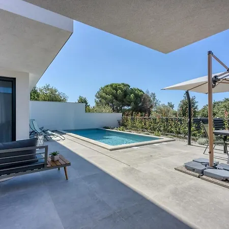 Casa Dora With Private Pool Porec