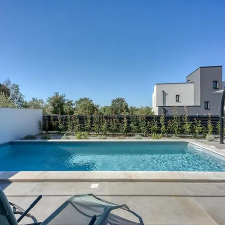 Apartment Casa Dora With Private Pool