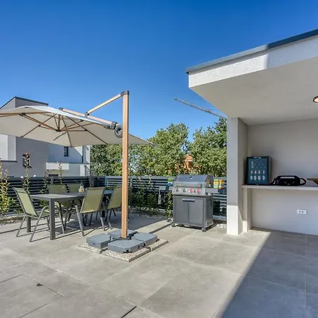 Casa Dora With Private Pool Apartment *